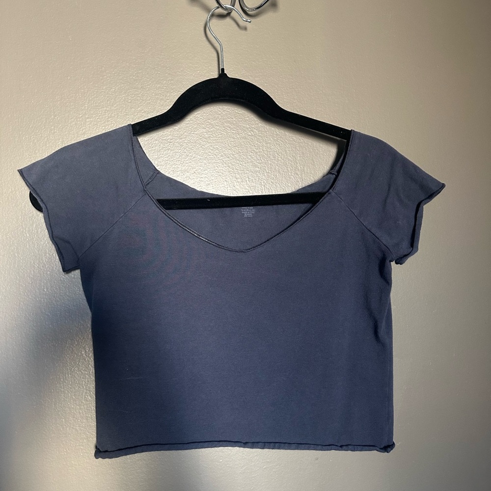 BRANDY MELVILLE CROP SHIRT